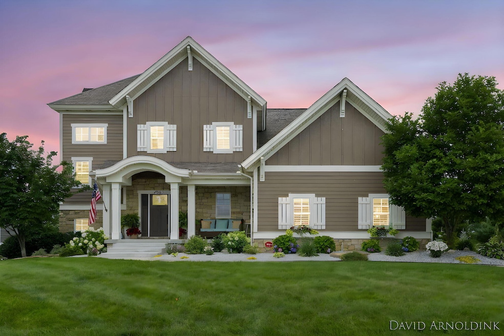0-web-or-mls-4503-grand-point