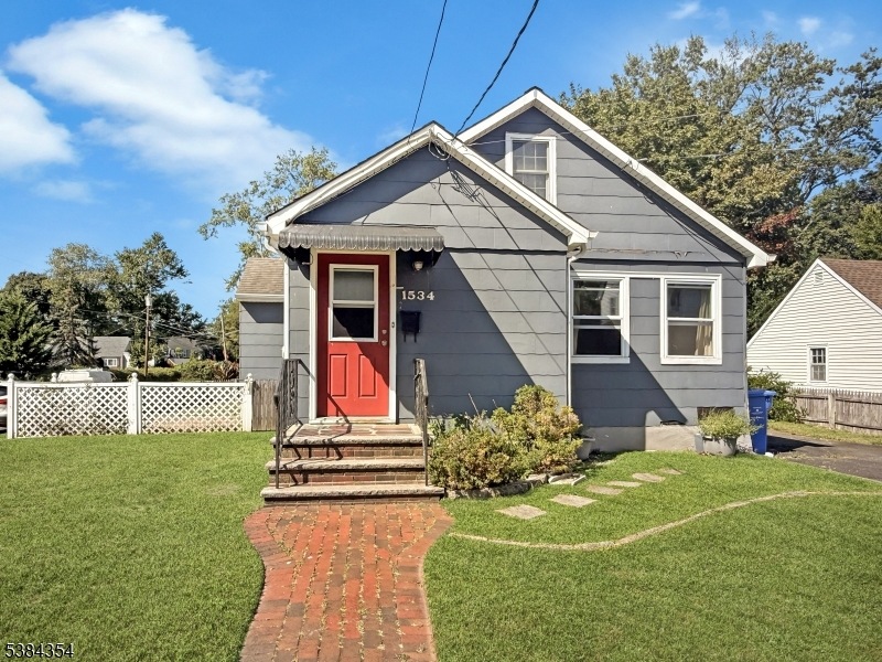1534 Chestnut St, South Plainfield, NJ 07080 - photo 1