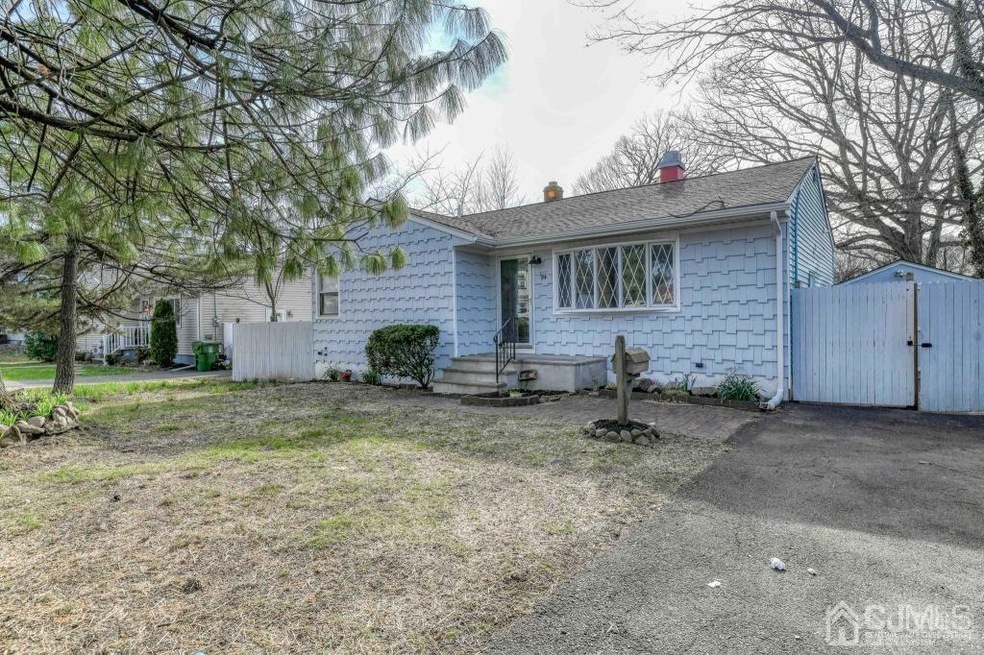 94 Crosby Ave, Edison, NJ 08817 - photo 1