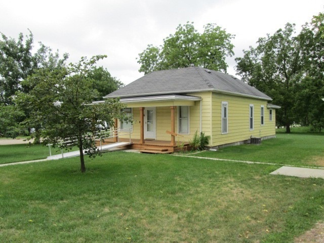 1803 Monona St Front