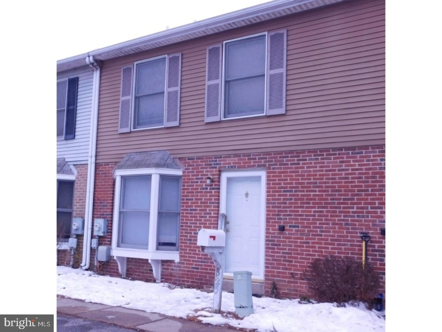 325 Thayer Ct, Newark, DE 19702 - photo 1