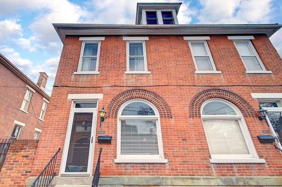 117 E Willow