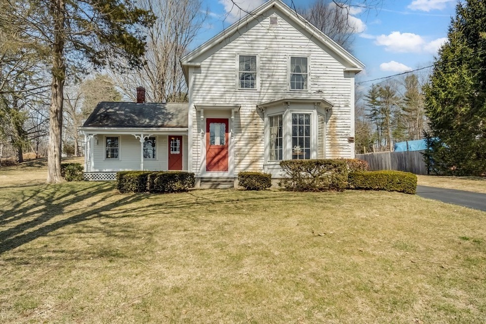 885 Center St, Ludlow, MA 01056 - photo 1