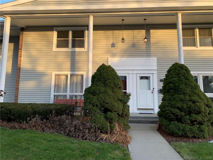 22 Carriage Path N unit 22, Milford, CT 06460 - photo 1