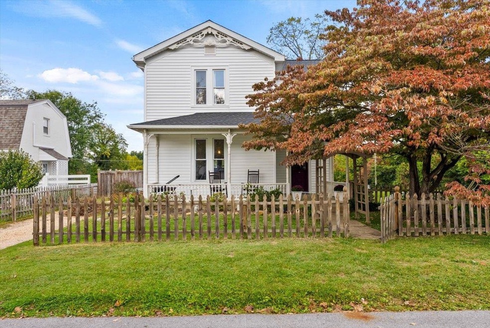 505 Pine Ave, Waynesboro, VA 22980 - photo 1