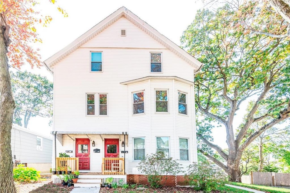 18 Harvard St unit 2nd floor, Pawtucket, RI 02860 - photo 1