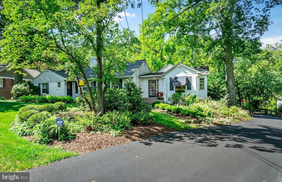 1114 Hampton Garth, Towson, MD 21286 - photo 1