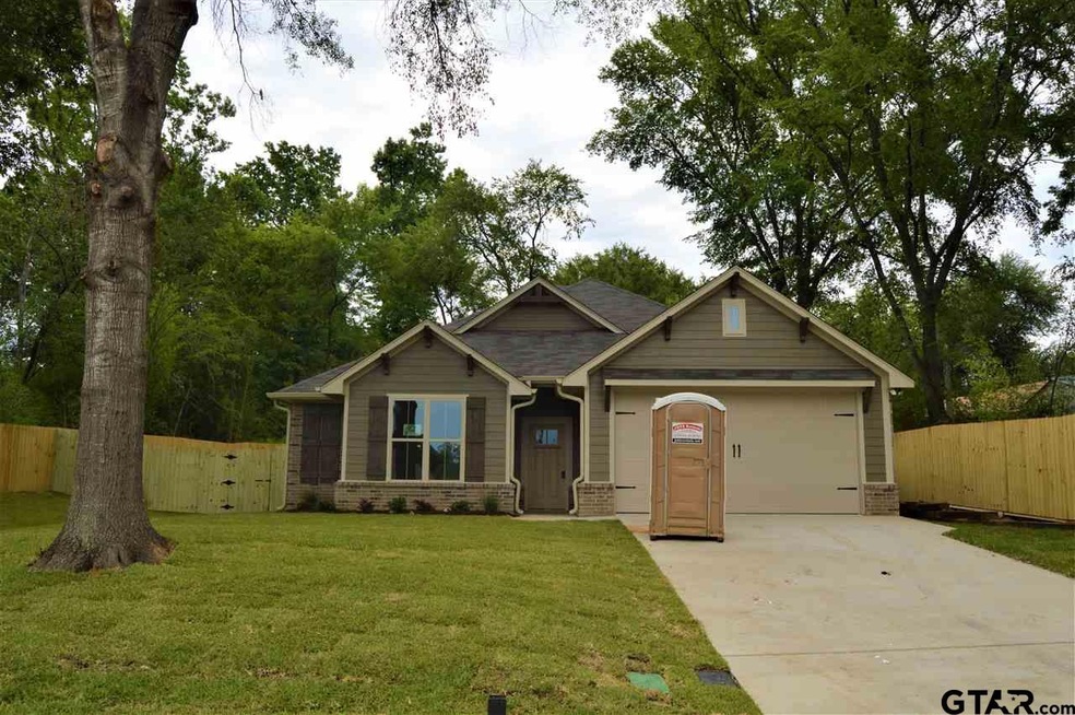 3084 3084 San Jacinto, Tyler, TX 75701 - photo 1