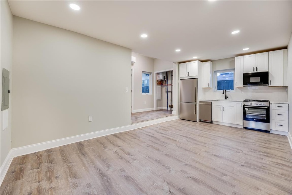 172 Mallory Ave unit 4, Jersey City, NJ 07304 - photo 1