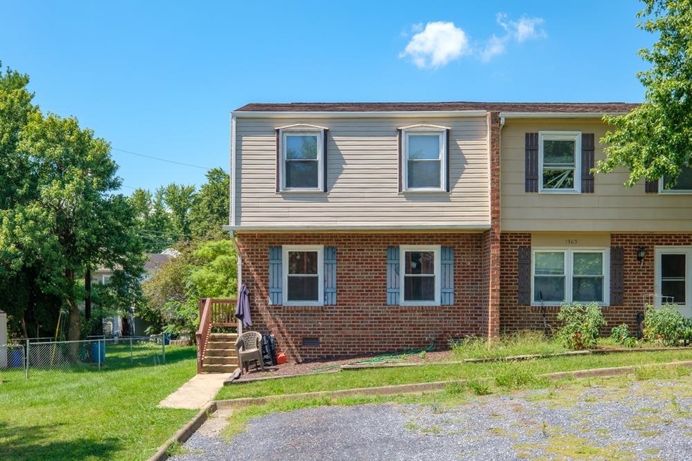1367 Northampton Ct, Harrisonburg, VA 22801 - photo 1