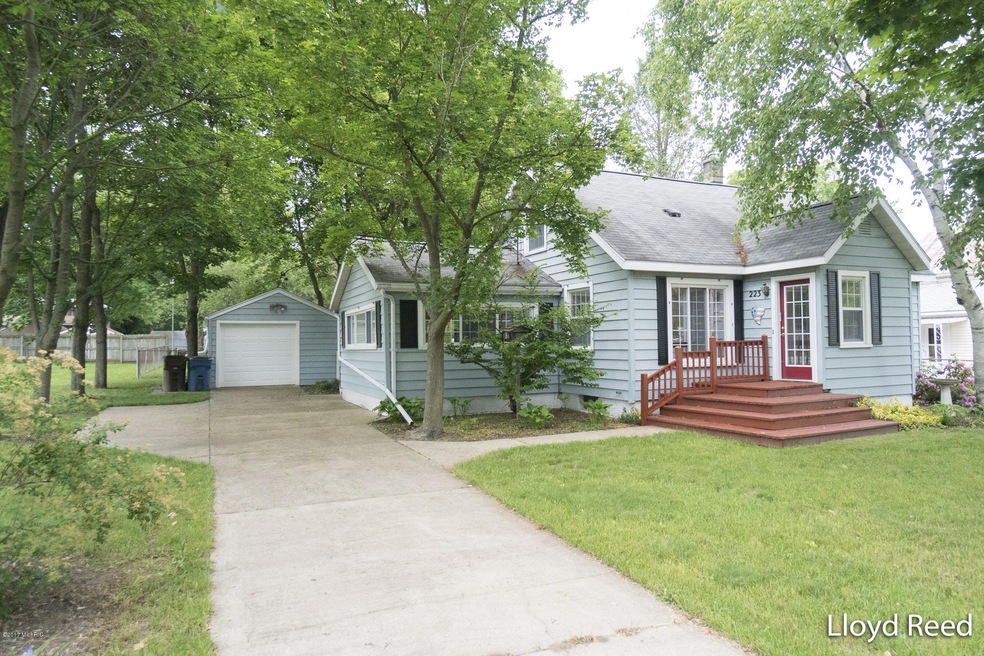 223 Vine St.