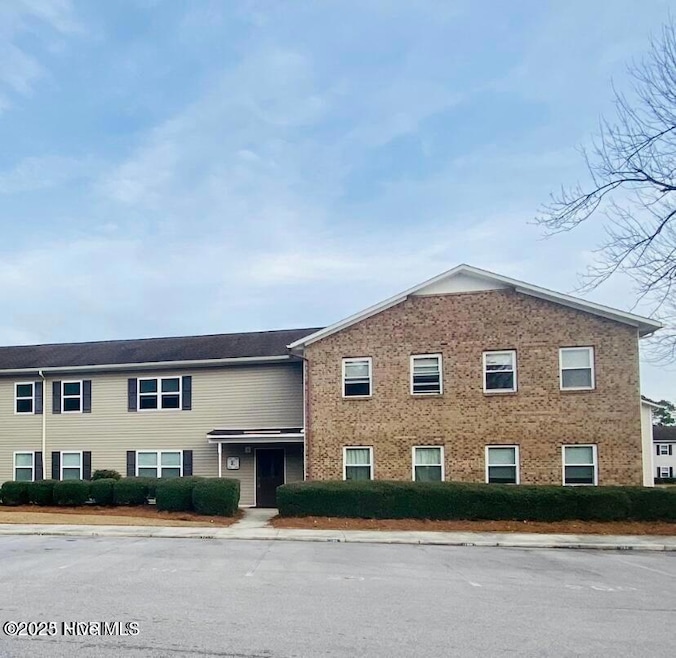 For Rent $825/month • Co-Listing Agent