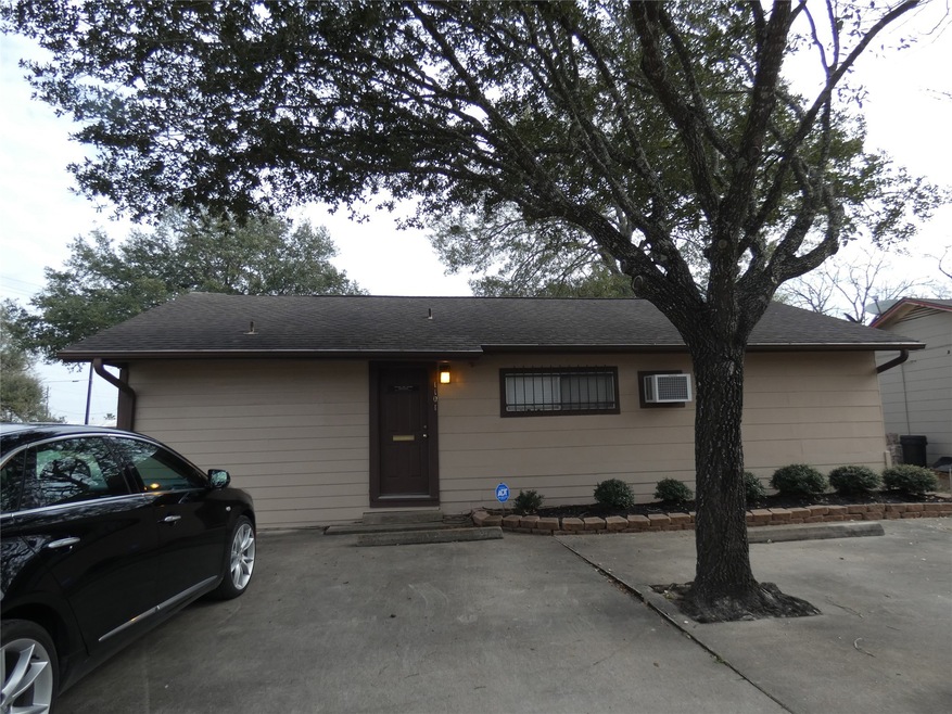 1101 James St, Rosenberg, TX 77471 - photo 1