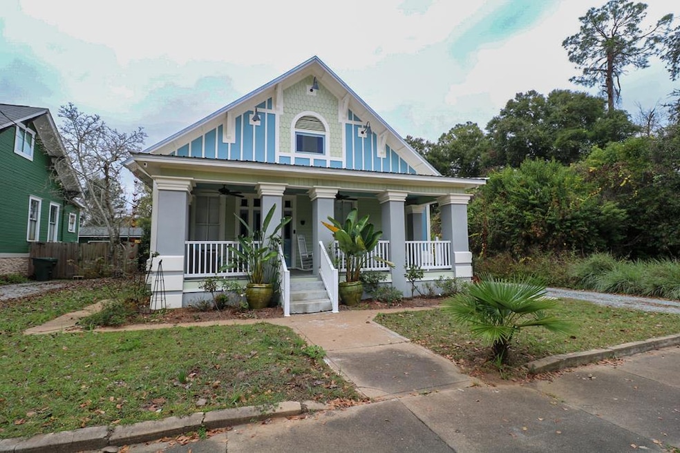 526 Academy St, Bainbridge, GA 39819 - photo 1