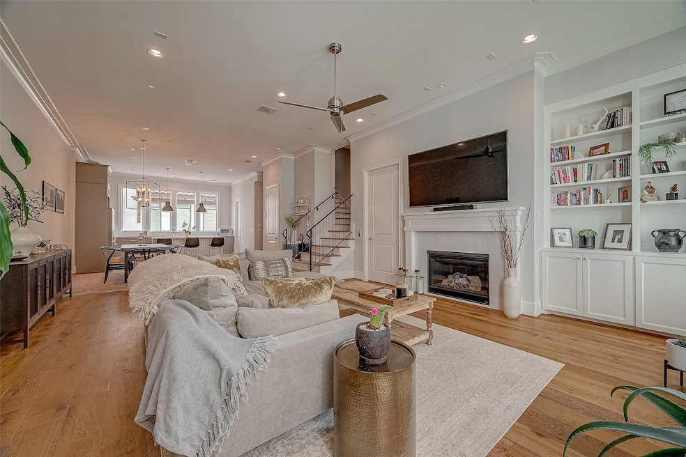 5213 Feagan St unit H, Houston, TX 77007 - photo 1