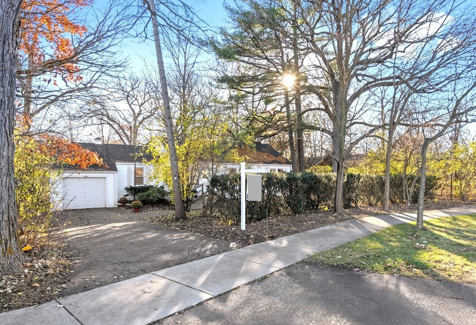 1805 Gilbert Ave, Downers Grove, IL 60515 - photo 1