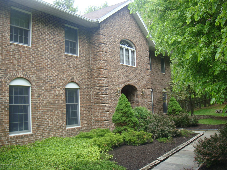 5 Stone Moss Dr, Shavertown, PA 18708 - photo 1