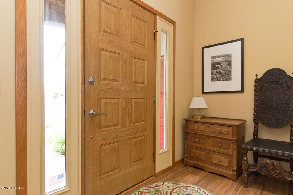 5015 N Quail Crest Dr SE unit 117, Grand Rapids, MI 49546 - photo 1