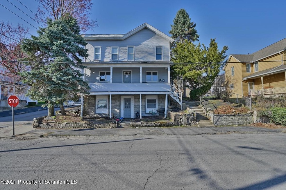 901 Hampton St, Scranton, PA 18504 - photo 1
