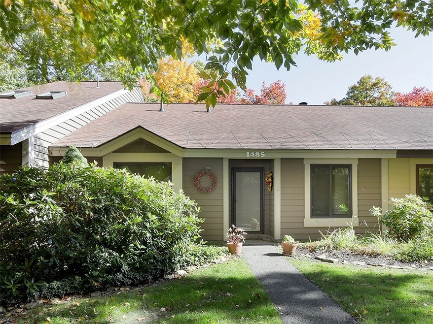Welcome to 1485 Saddler Way!  yes, that is a full