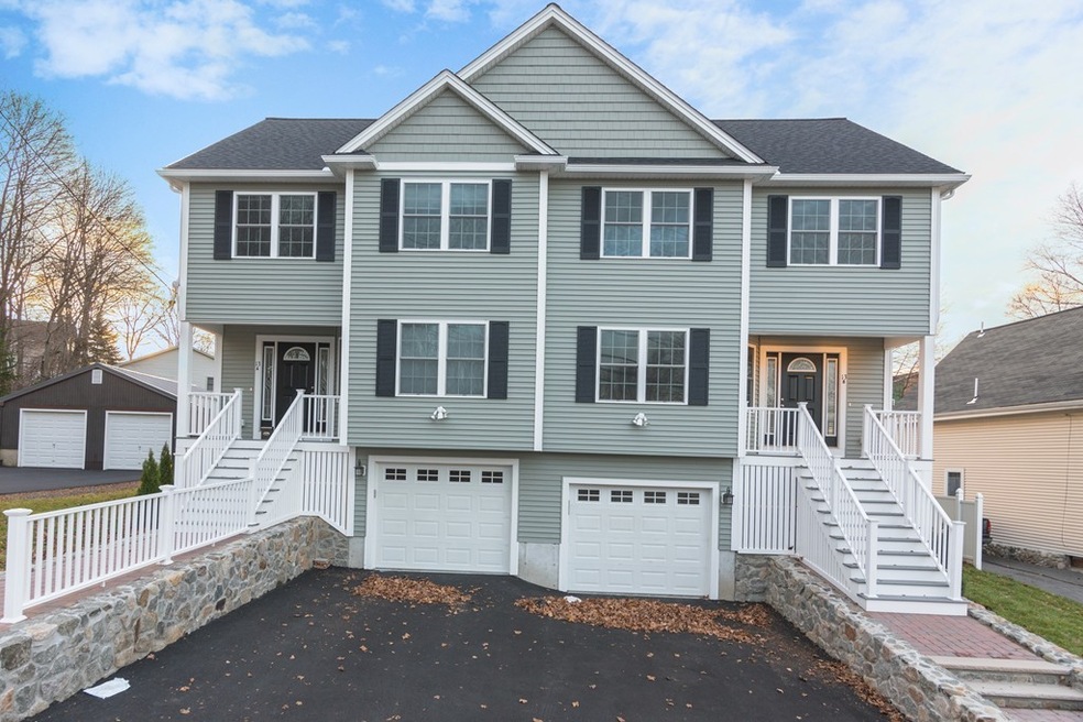 13 Melvin St unit B, Wakefield, MA 01880 - photo 1