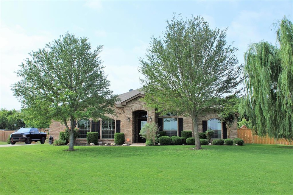 140 Creekwood Ranch Rd, Azle, TX 76020 - photo 1