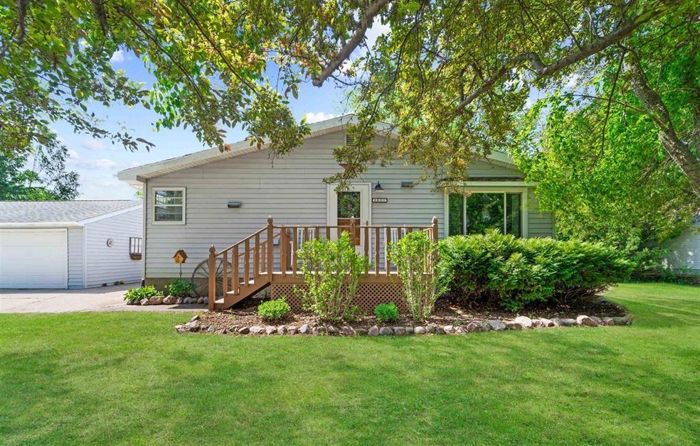 1821 Melody Ln, Two Rivers, WI 54241 - photo 1