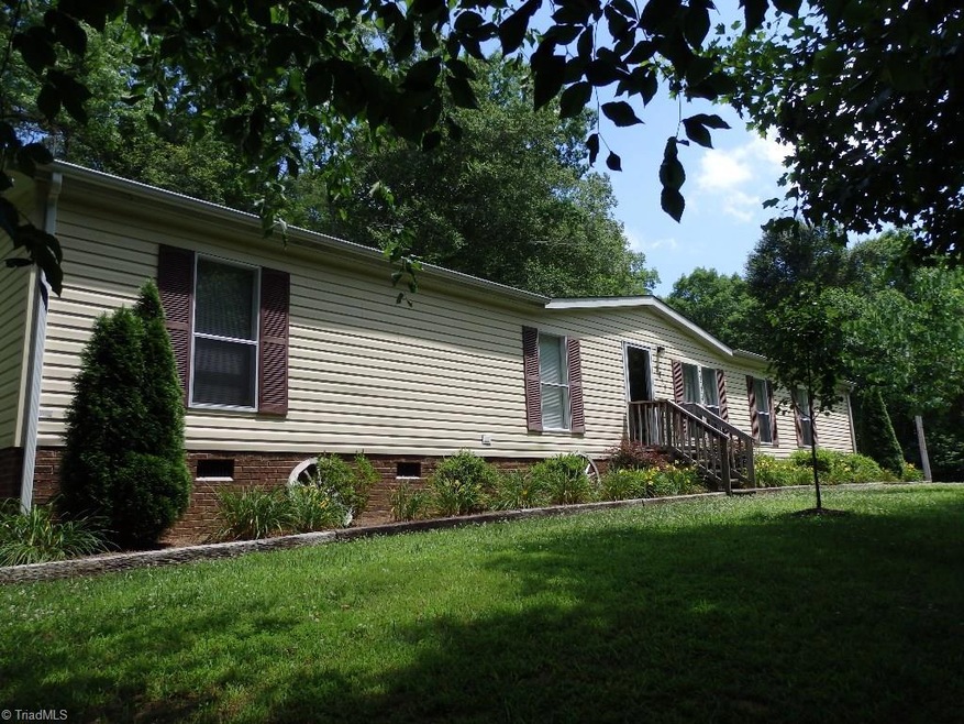 3011 Brookside Ct, Asheboro, NC 27205 - photo 1