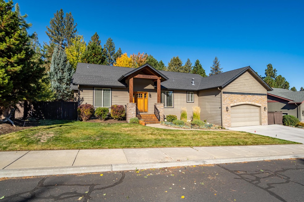 60901 Crested Butte Ln, Bend, OR 97702 - photo 1