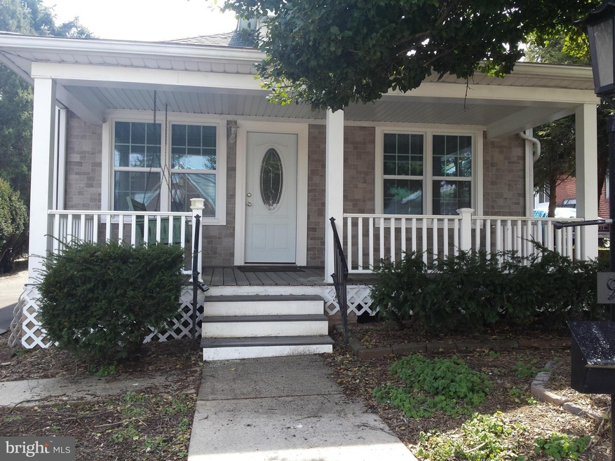 914 Walnut St, Frederick, MD 21703 - photo 1