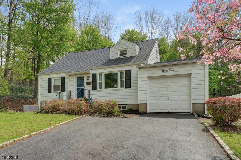 35 Deerfield Dr, West Orange, NJ 07052 - photo 1