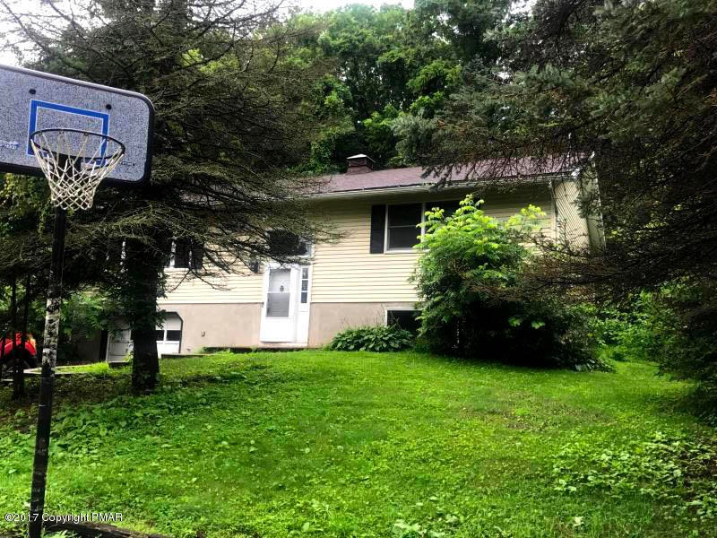 121 Lenape Trail, Mount Bethel, PA 18343 - photo 1