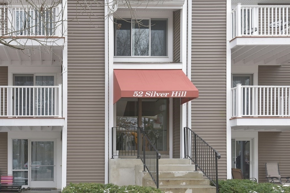 52 Silver Hill Ln unit 24, Natick, MA 01760 - photo 1