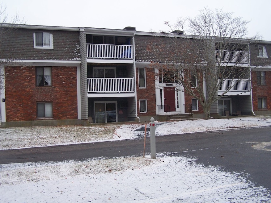 220 Bedford St unit F-5, Bridgewater, MA 02324 - photo 1