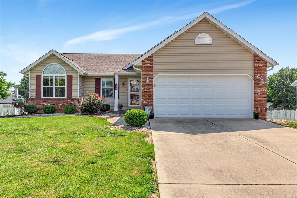 613 Copper Line Rd, Maryville, IL 62062 - photo 1