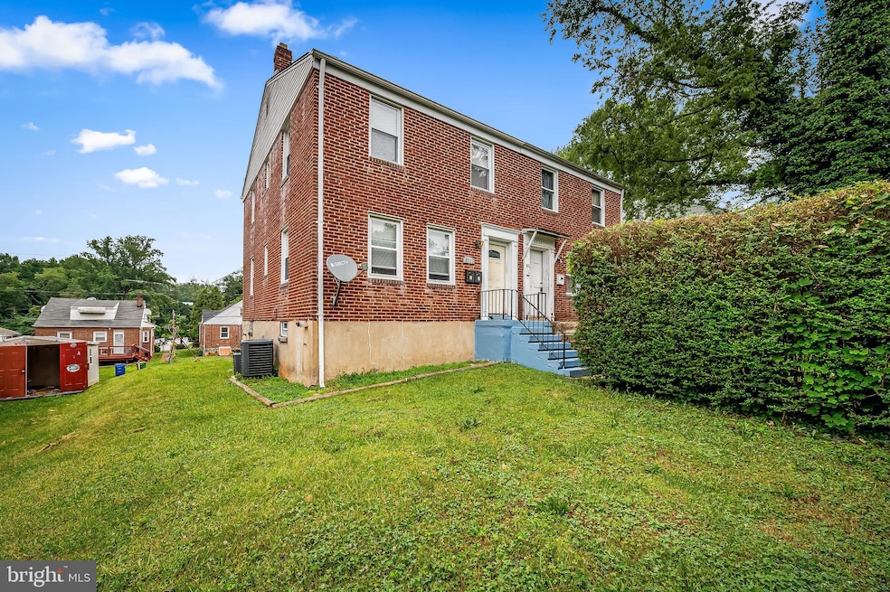 5715 Simmonds Ave, Baltimore, MD 21215 - photo 1