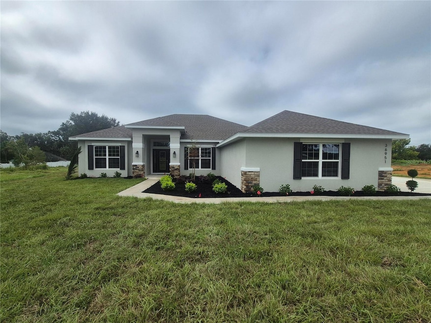 36951 Hidden View Cir, Dade City, FL 33523 - photo 1