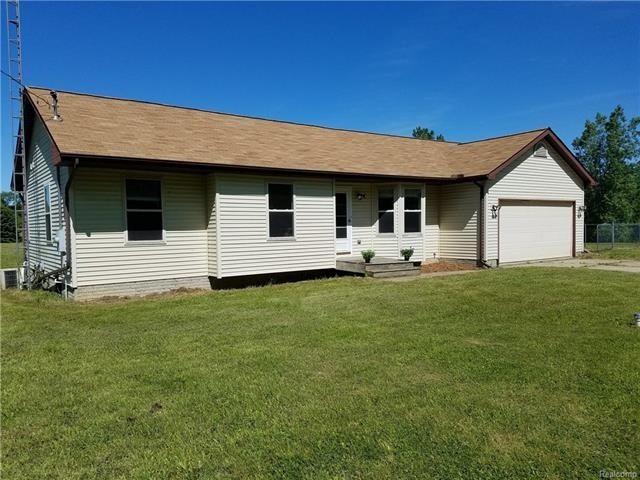 16488 Bird Rd, Linden, MI