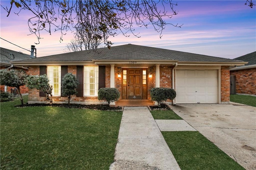 1509 Apple St, Metairie, LA 70001 - photo 1