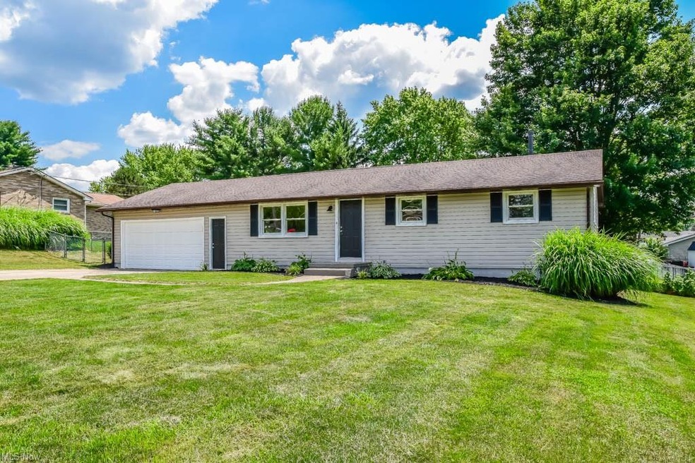 Stunning 3 bedroom ranch in Perry with a fully fen