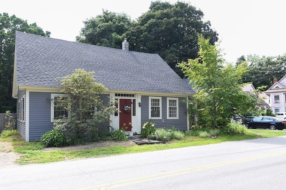 4 Highland St, Newton, NH 03858 - photo 1