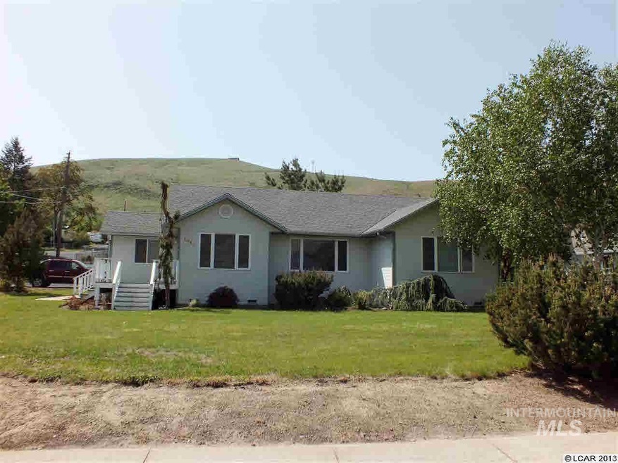 1018 1st St, Asotin, WA 99402 - photo 1