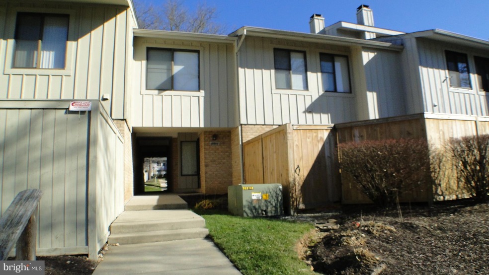 10907 Trotting Ridge Way, Columbia, MD 21044 - photo 1