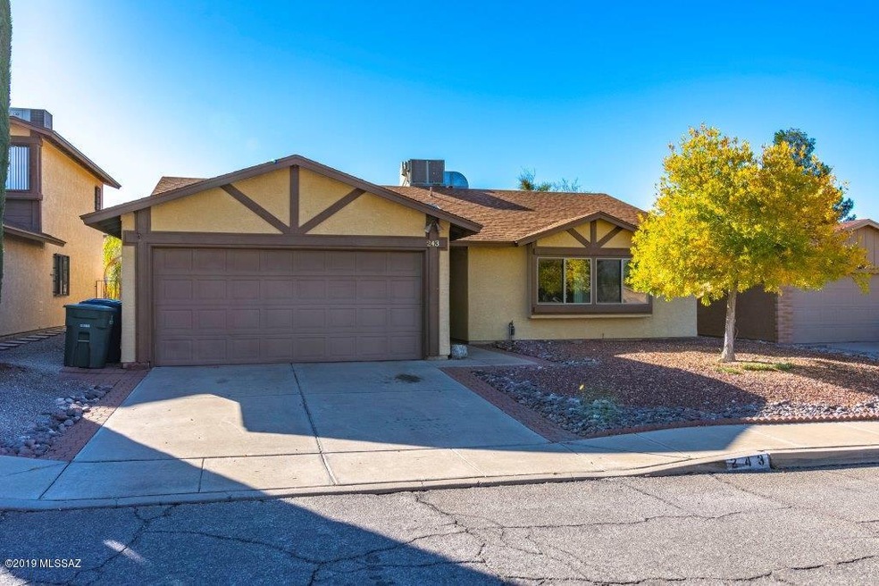 243 N Schrader Lane__082
