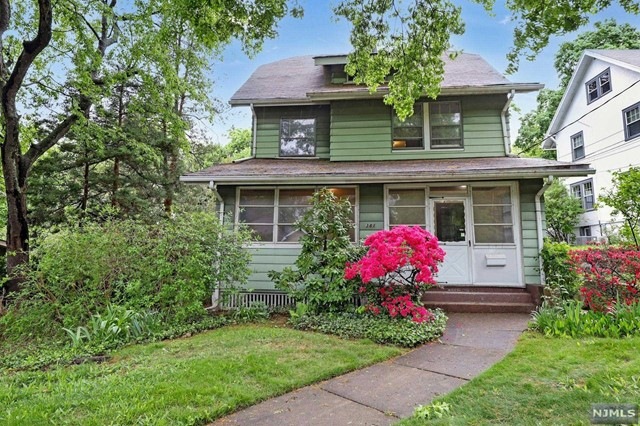 381 Park Ave, Leonia, NJ 07605 - photo 1