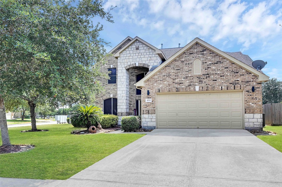 4702 Lakefront Terrace Ct, Pearland, TX 77584 - photo 1