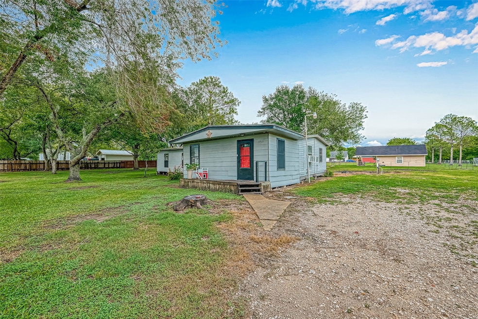 3903 Ann Ln, Pearland, TX 77584 - photo 1