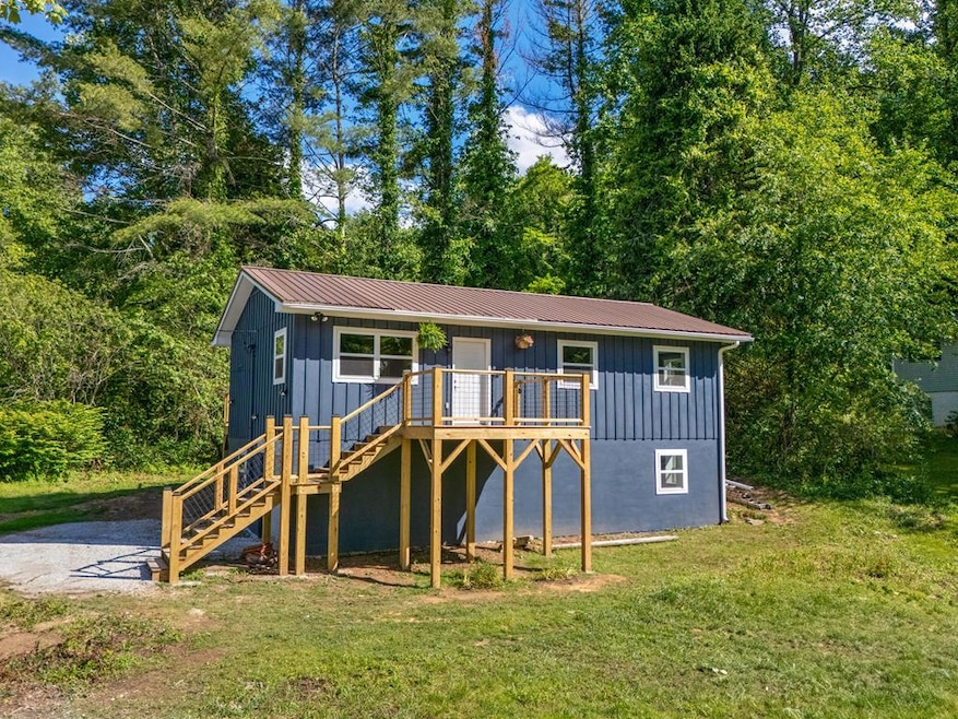 230 Pisgah Rd unit 430, Andrews, NC 28901 - photo 1