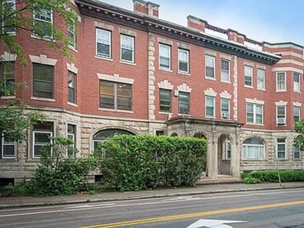 485 Washington St unit 2, Brookline, MA 02446 - photo 1