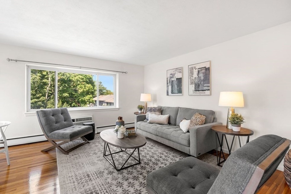 425 S Huntington Ave unit 15, Jamaica Plain, MA 02130 - photo 1